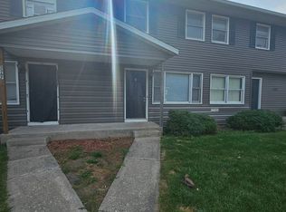 3367 Hillandale Rd #B, Davenport, IA 52806