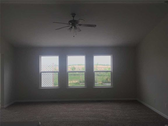 5th image of 702 Aragorn Ln