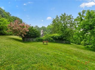 4956 Chestnut Hill Rd, Center Valley, PA 18034