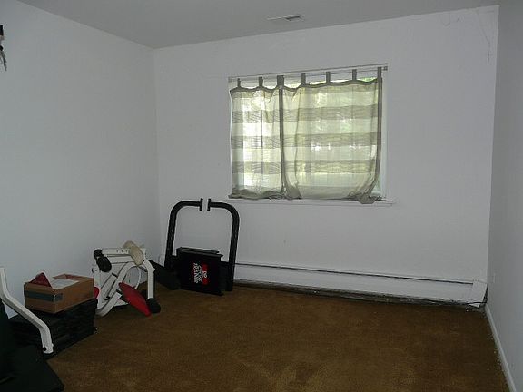 5th image of 2405 E Brandenberry Ct APT 1F