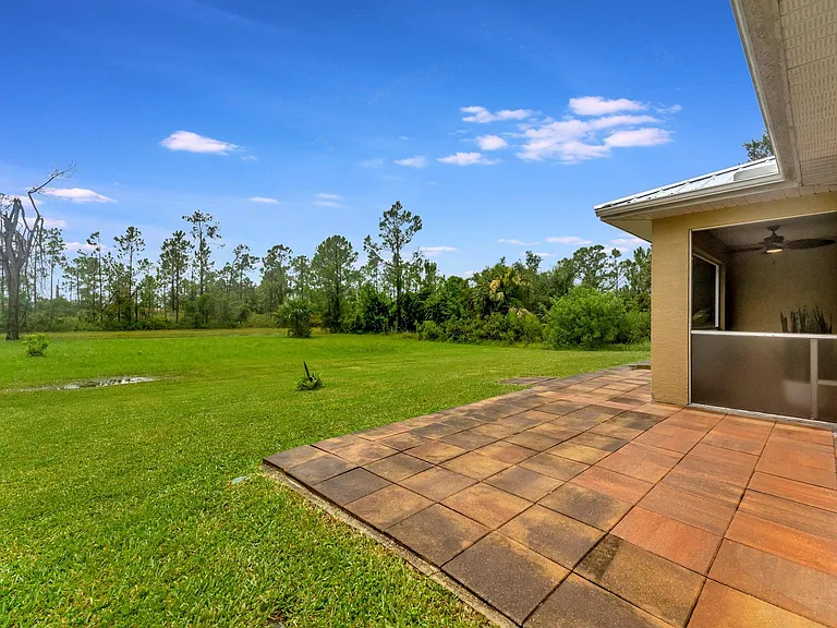 26059 Sandhill Blvd #B — Photo 34