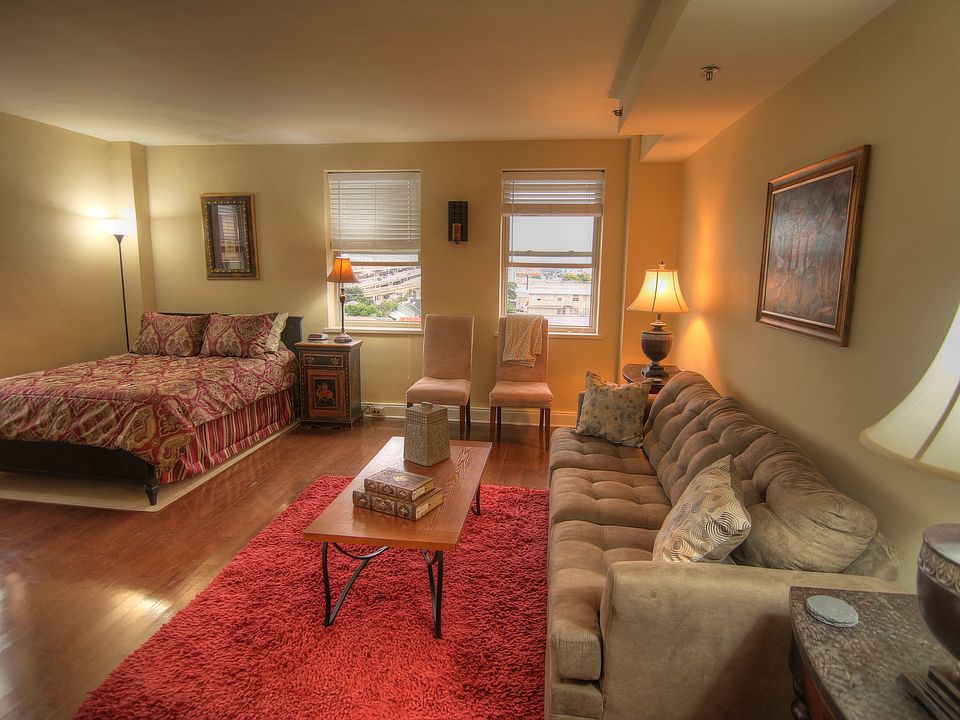 Den Overlooking St. Charles Avenue