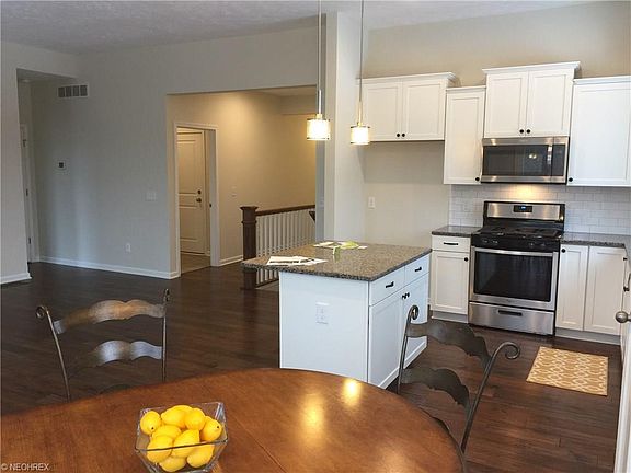5th image of 3059 Riverview Ln