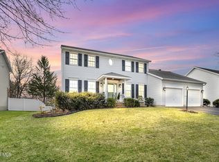 20 Valleywood Drive, Niskayuna, NY 12309