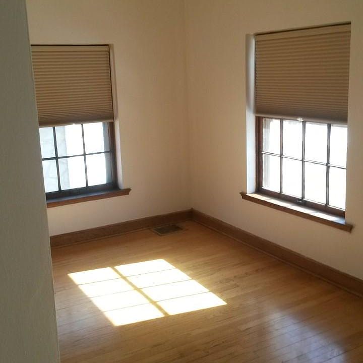 1st image of 4378 N Wilson Dr APT 5