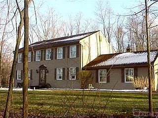 2nd image of 3384 Poe Rd