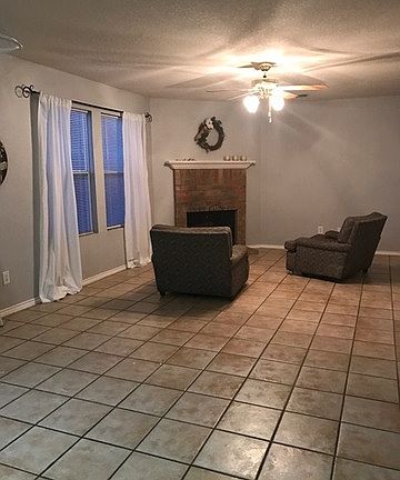 5th image of 5923 Bronco Way