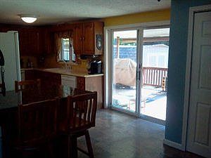 4th image of 967 Oak St