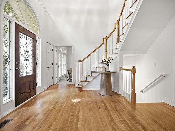 5th image of 865 Dockbridge Way