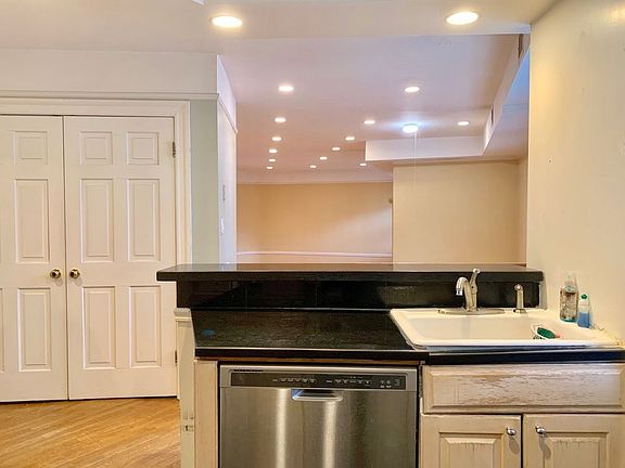 2nd image of 3112 45th St APT 1
