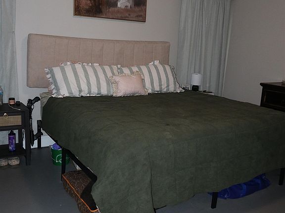 5th image of 11187 Percy Dr