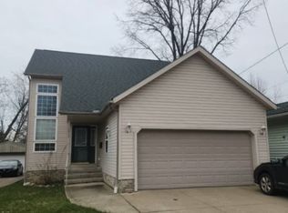1913 E 296th St, Wickliffe, OH
