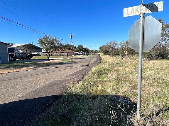3rd image of Property Id 10520 Lakeway
