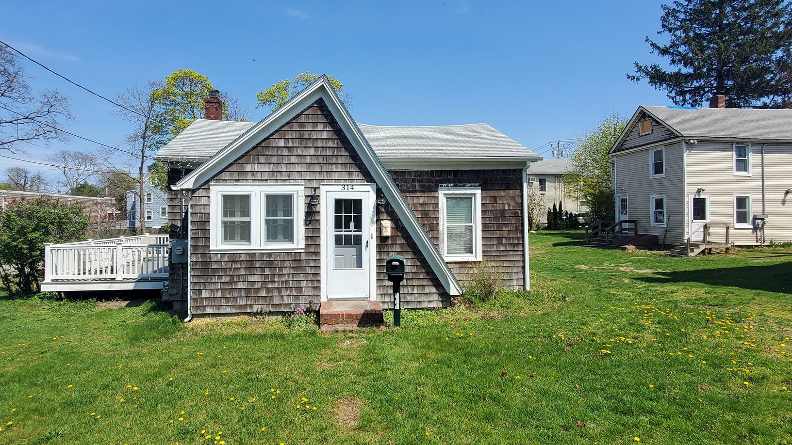  314 Sweezy Avenue Front