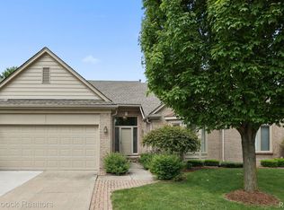 45337 Delmar Dr, Macomb, MI 48044