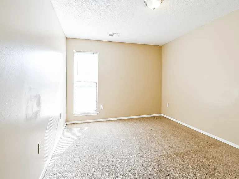 9150 Belmont Dr — Photo 16