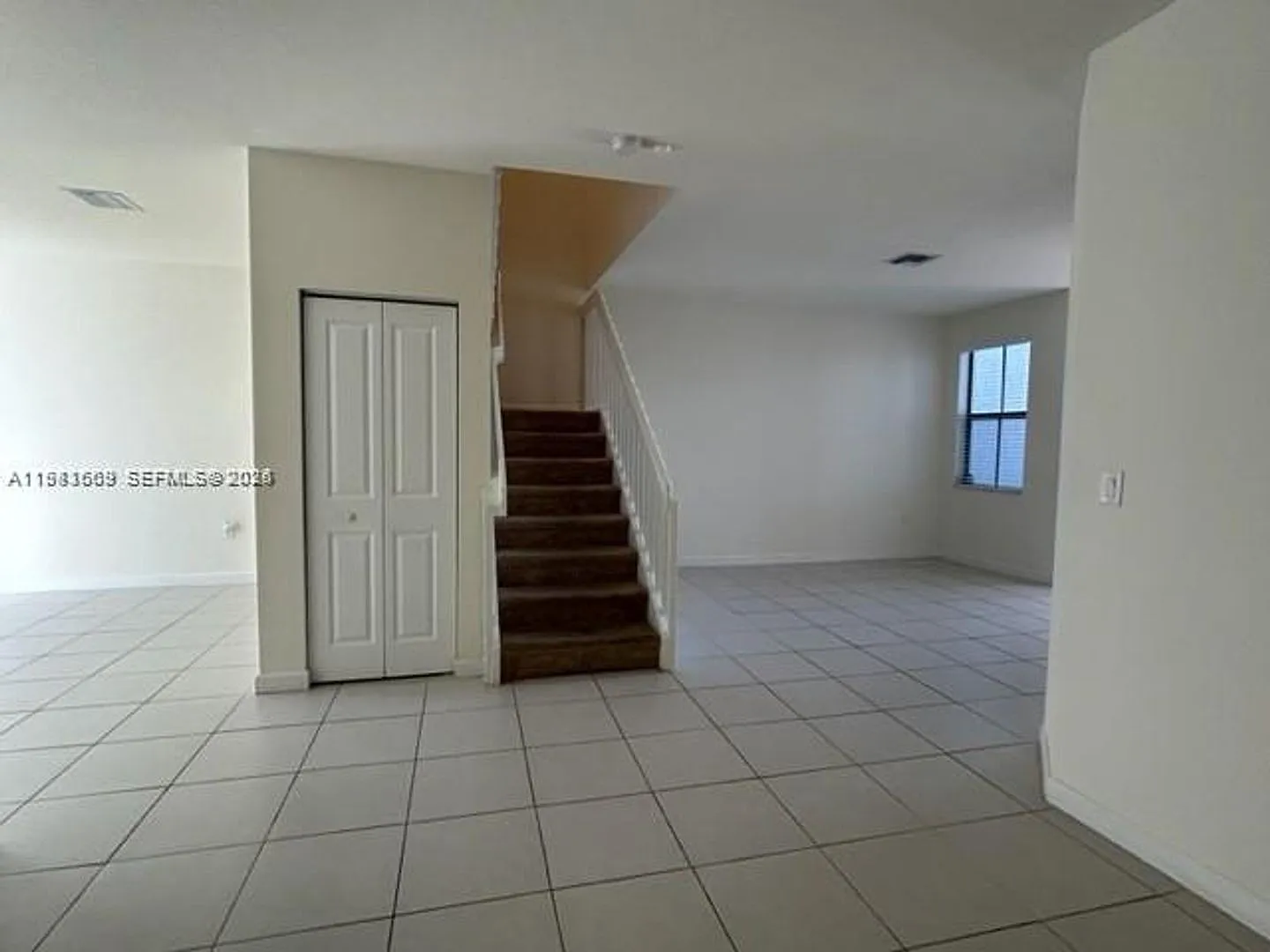 3354 W 112th Street 3354, Hialeah, FL 33018 — Photo 4