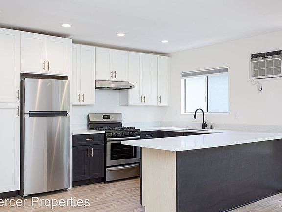 3rd image of 3662 32nd St APT 6