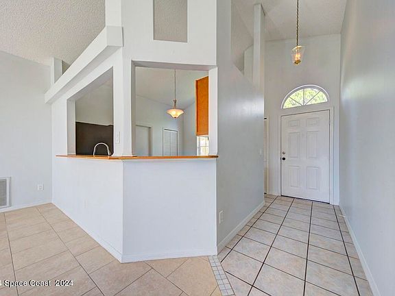 4th image of 6965 Marvin Ave
