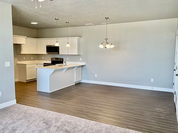 4th image of 881 N Coulsen Dr Unit 204