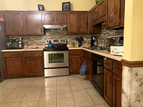 5th image of 8215 Oil Creek Ct