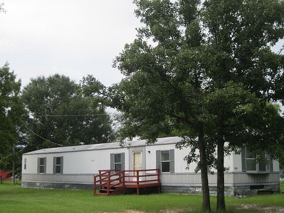 2nd image of 522 NE Oakwood Cir