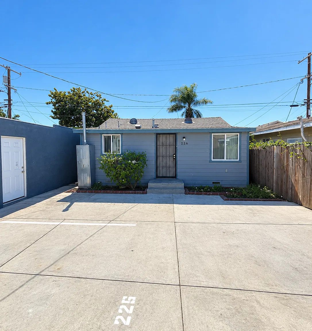 2 bed, 750 sqft, $2,900 — Photo 1
