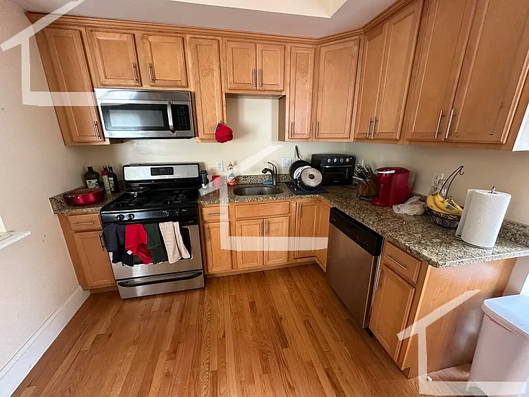 23 Lothrop St #2 — Photo 3