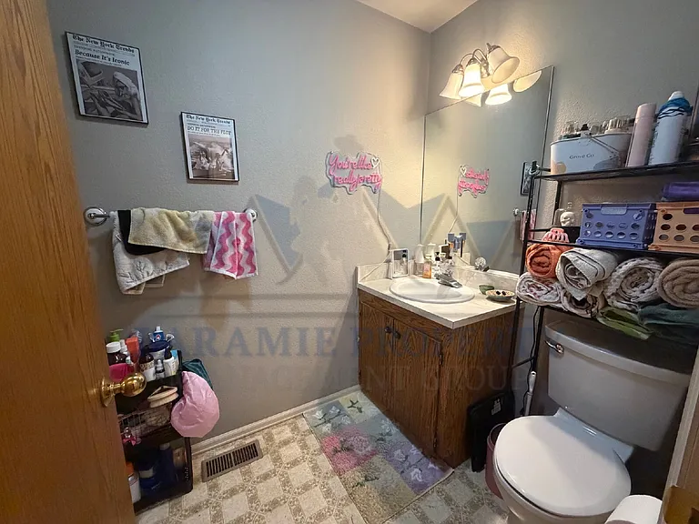 1905 Alsop Ln — Photo 11