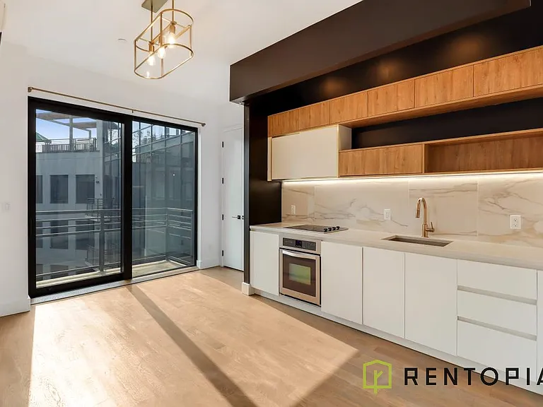 125 Borinquen Pl #605 — Photo 1