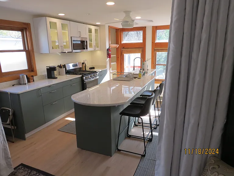 137 Tinker St #0 — Photo 4