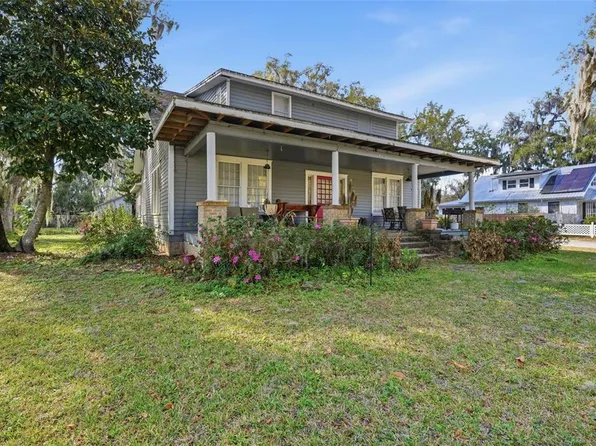 420 Pine St, Crescent City, FL 32112