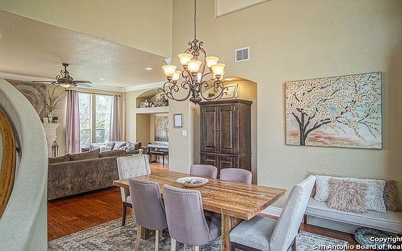 4th image of 1057 Smith Hollow Ct