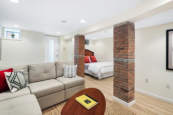 Sold by Corcoran | media 14