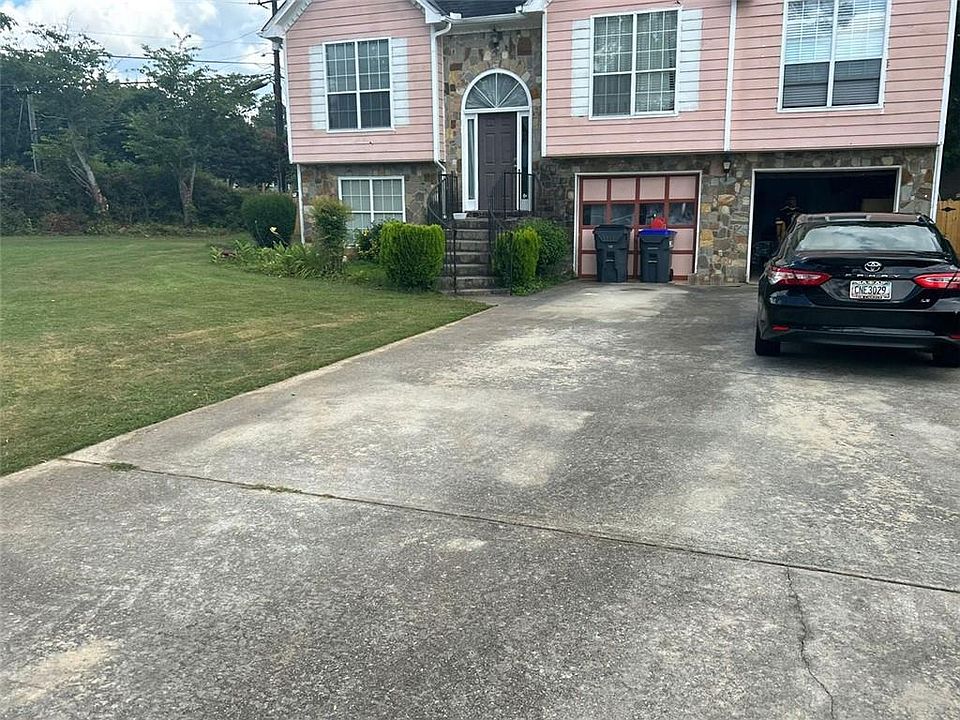 1st image of 3200 Paces Landing Dr