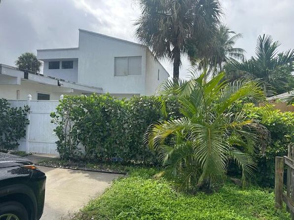 4660 NW 6th Ct