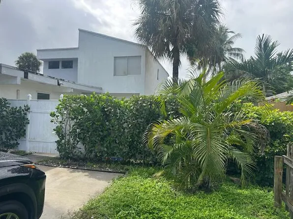 4660 NW 6th Ct, Delray Beach, FL 33445