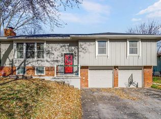 904 NE 80th Ter, Kansas City, MO 64118