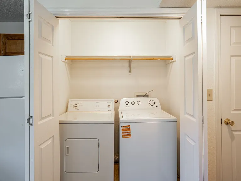 4401-4403 Cheryl Ct. — Photo 25