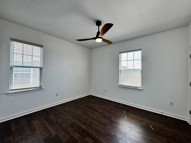 1123 W Ocean View Ave — Photo 49