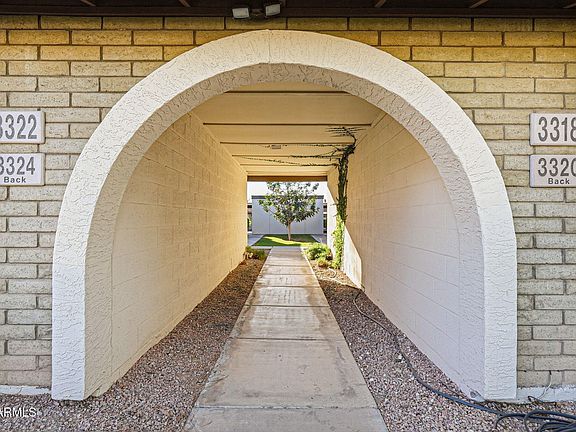 3rd image of 3320 S PARKSIDE Drive