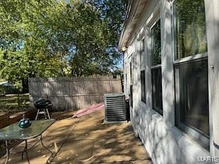 4th image of 334 Horn Ave