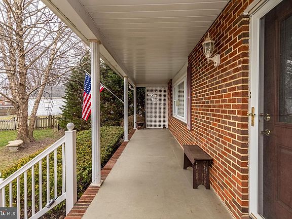 3rd image of 4300 Camellia Rd