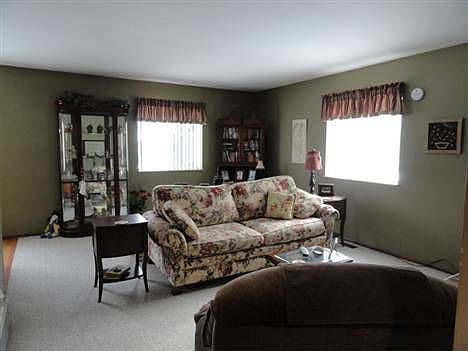 4th image of 3517 Parkway Dr #1