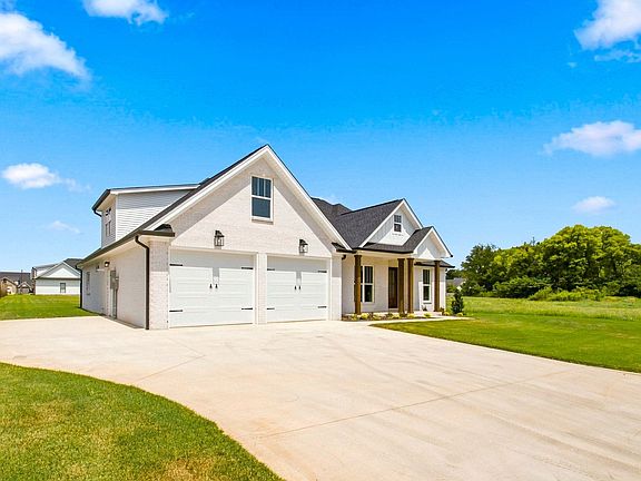 2nd image of 135 Grove Landing Dr