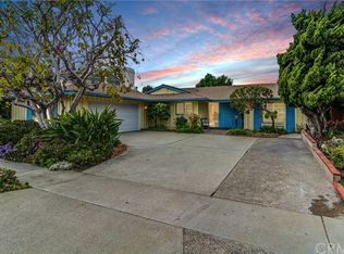 1866 Rhodes Dr, Costa Mesa, CA 92626