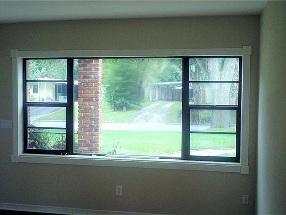 4th image of 3905 Bobolink Ln