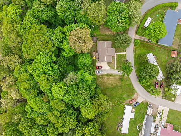 2nd image of 297 Circleview Dr