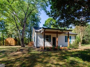 19 Lakeview Dr SE, Cartersville, GA 30121