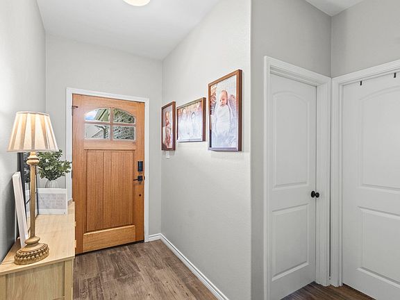 3rd image of 965 Amber Kay Ln